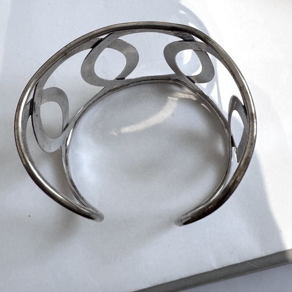 ✨Beautiful Edgy Vintage Brushed and Polished .925 Silver Sparkling Cuff Bracelet - Picture 14 of 16